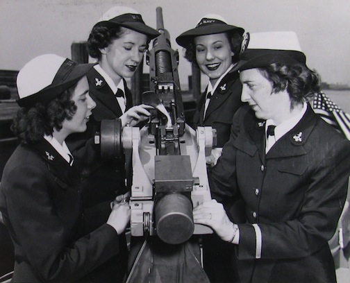 WAVES inspecting 20mm gun. 