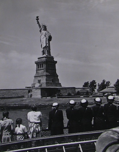WAVES with Statue of Liberty.